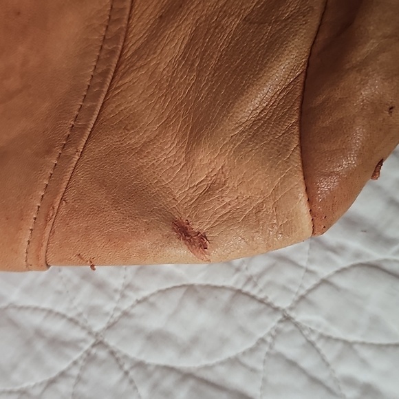 Vintage Women's Tan Leather Jacket - Picture 8 of 12